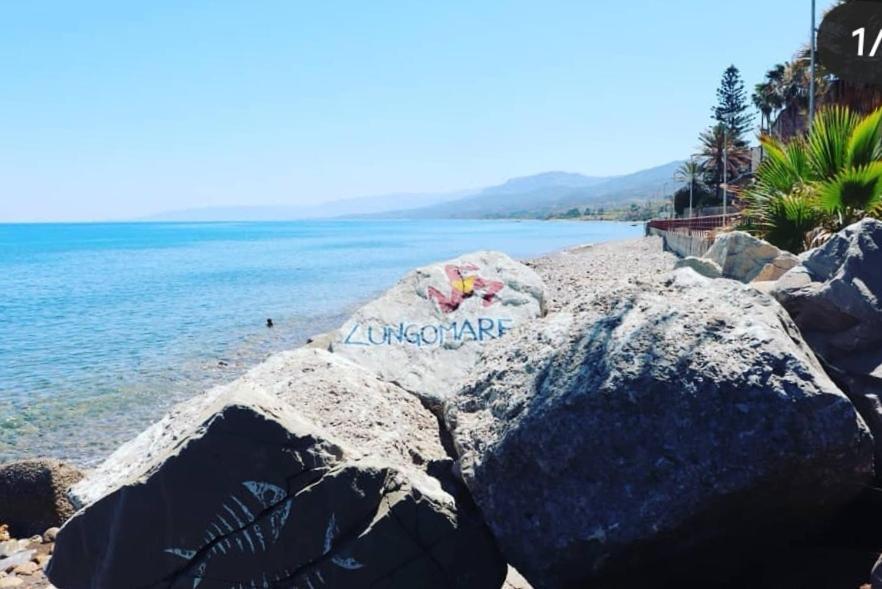 Villetta Sul Mare Acquedolci Buitenkant foto